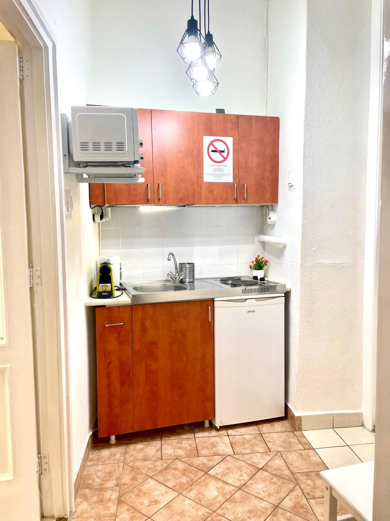 Small Cosy Apartment Near The Famous Westend City Center Budapest Exteriör bild