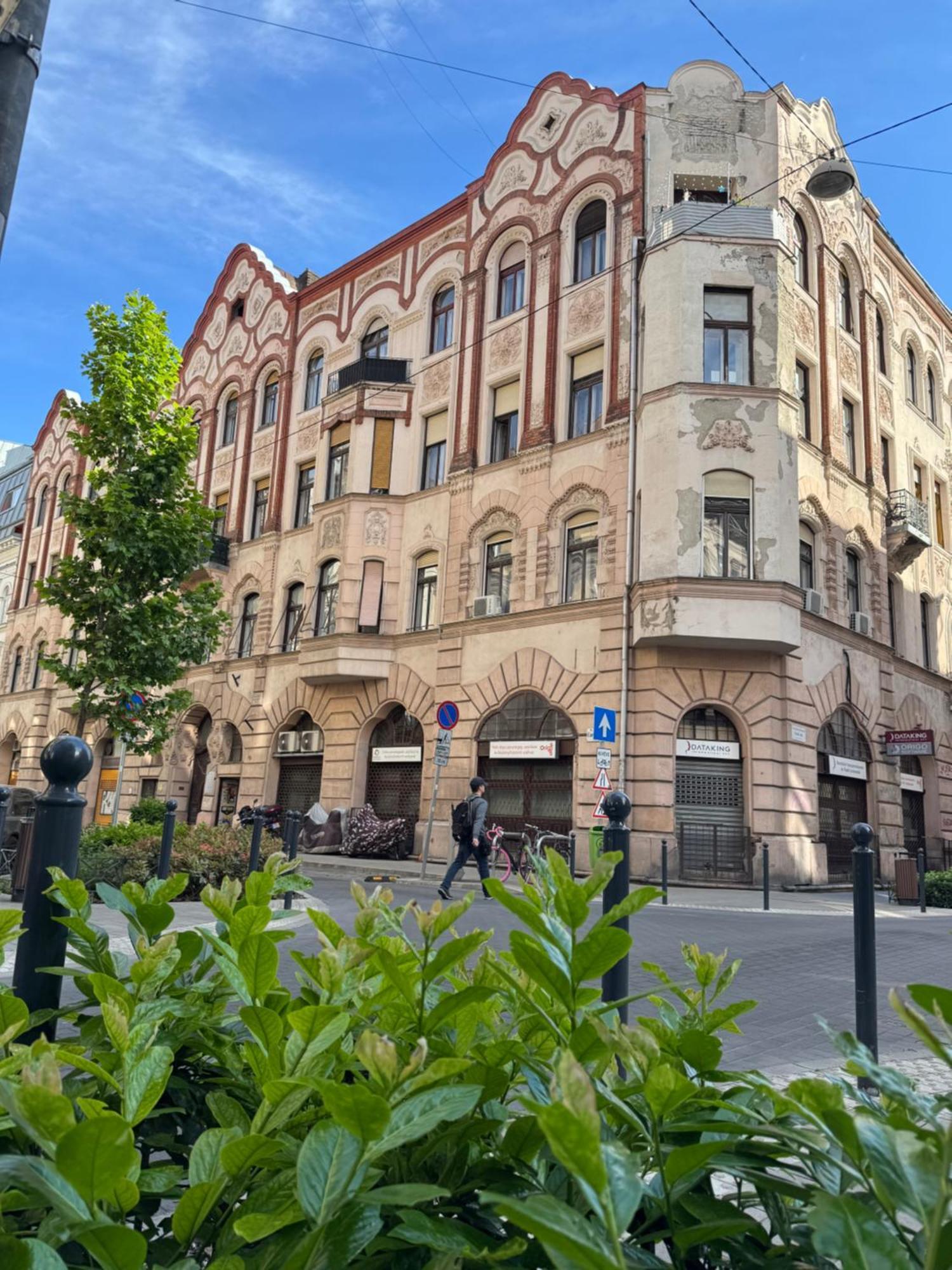 Small Cosy Apartment Near The Famous Westend City Center Budapest Exteriör bild